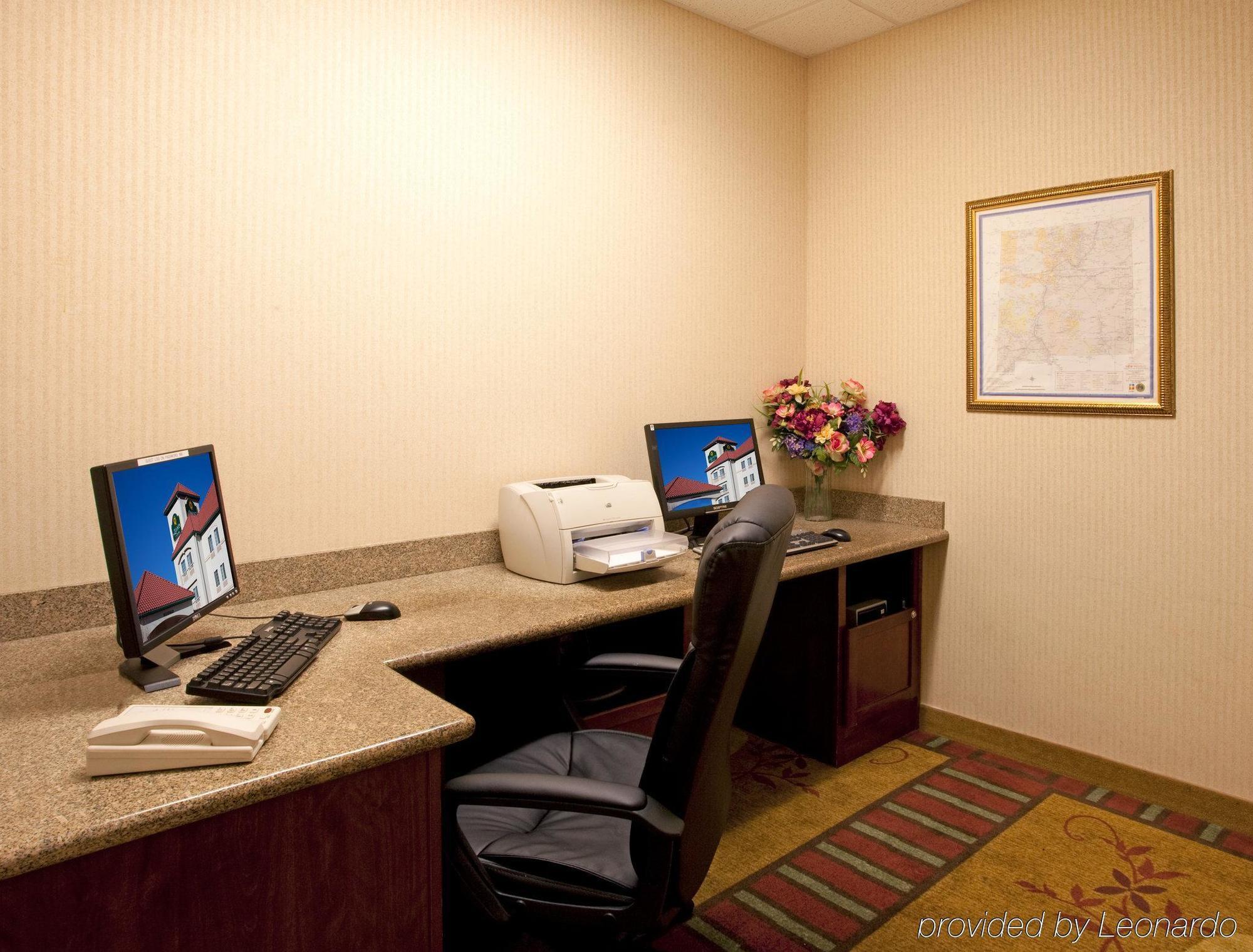 La Quinta By Wyndham Ruidoso Downs Hotel Létesítmények fotó